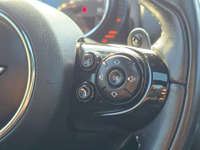 Used 2018 Chili Red MINI Base image 27