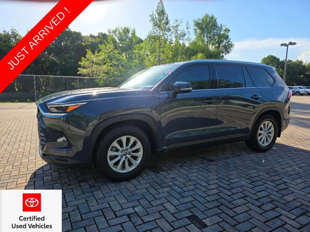 Certified Used 2024 White Toyota XLE image 3