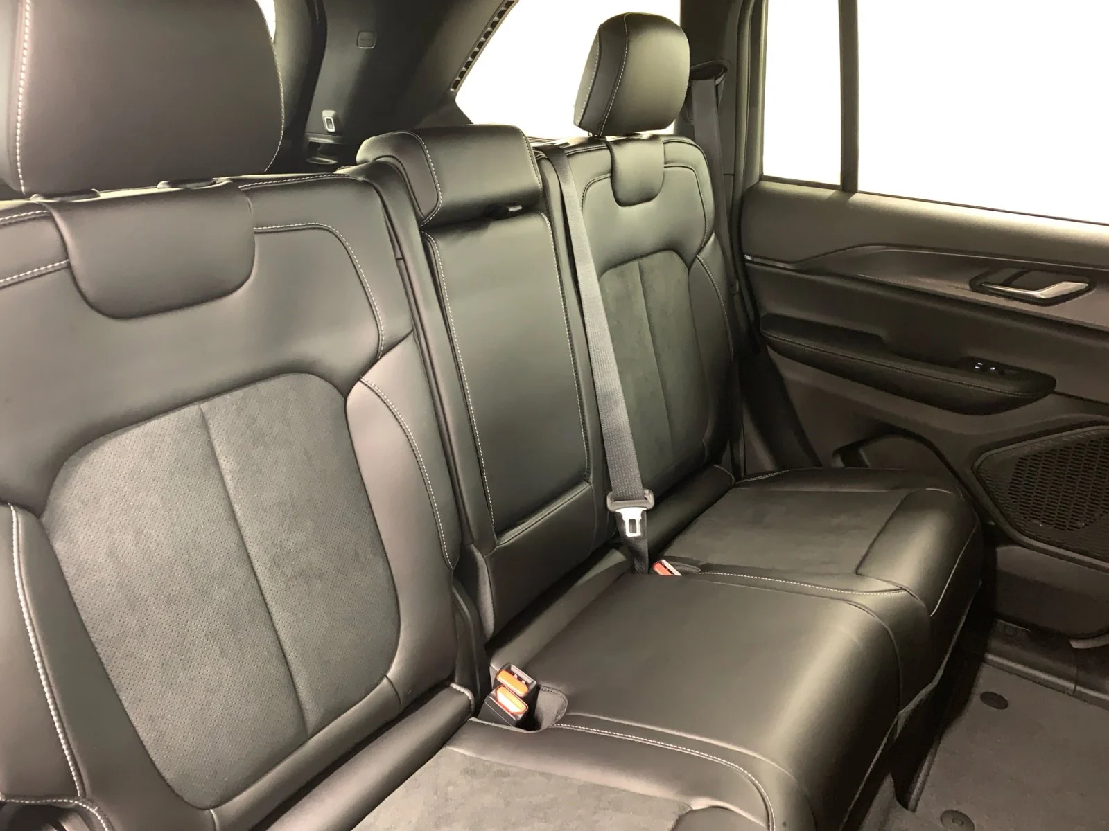 New 2025 Bright White Jeep Altitude image 18