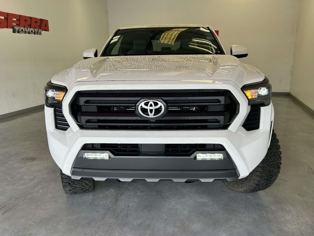 Used 2025 White Toyota SR5 image 8