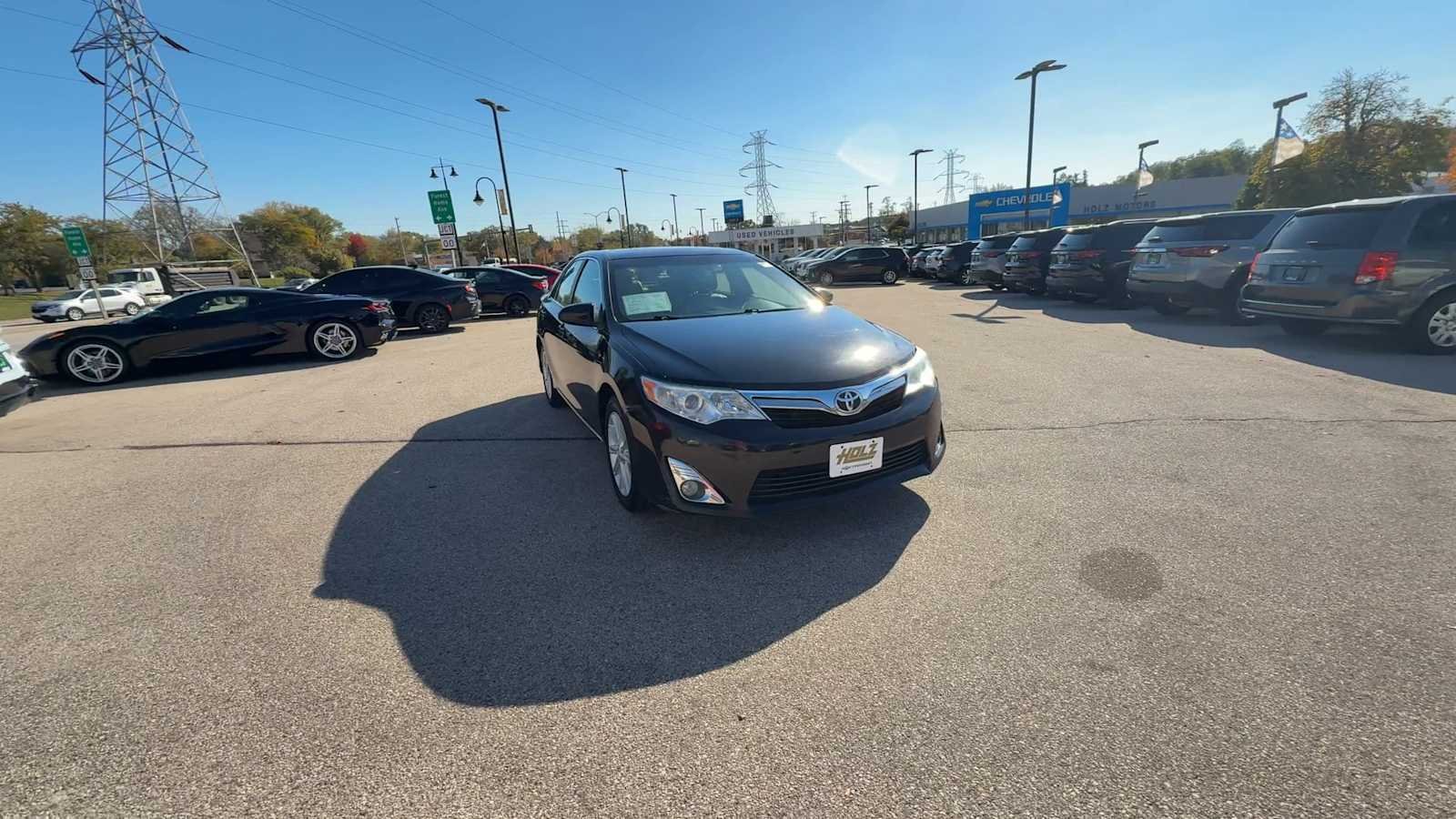 Used 2013 Toyota Camry XLE with VIN 4T1BK1FK2DU534015 for sale in Hales Corners, WI
