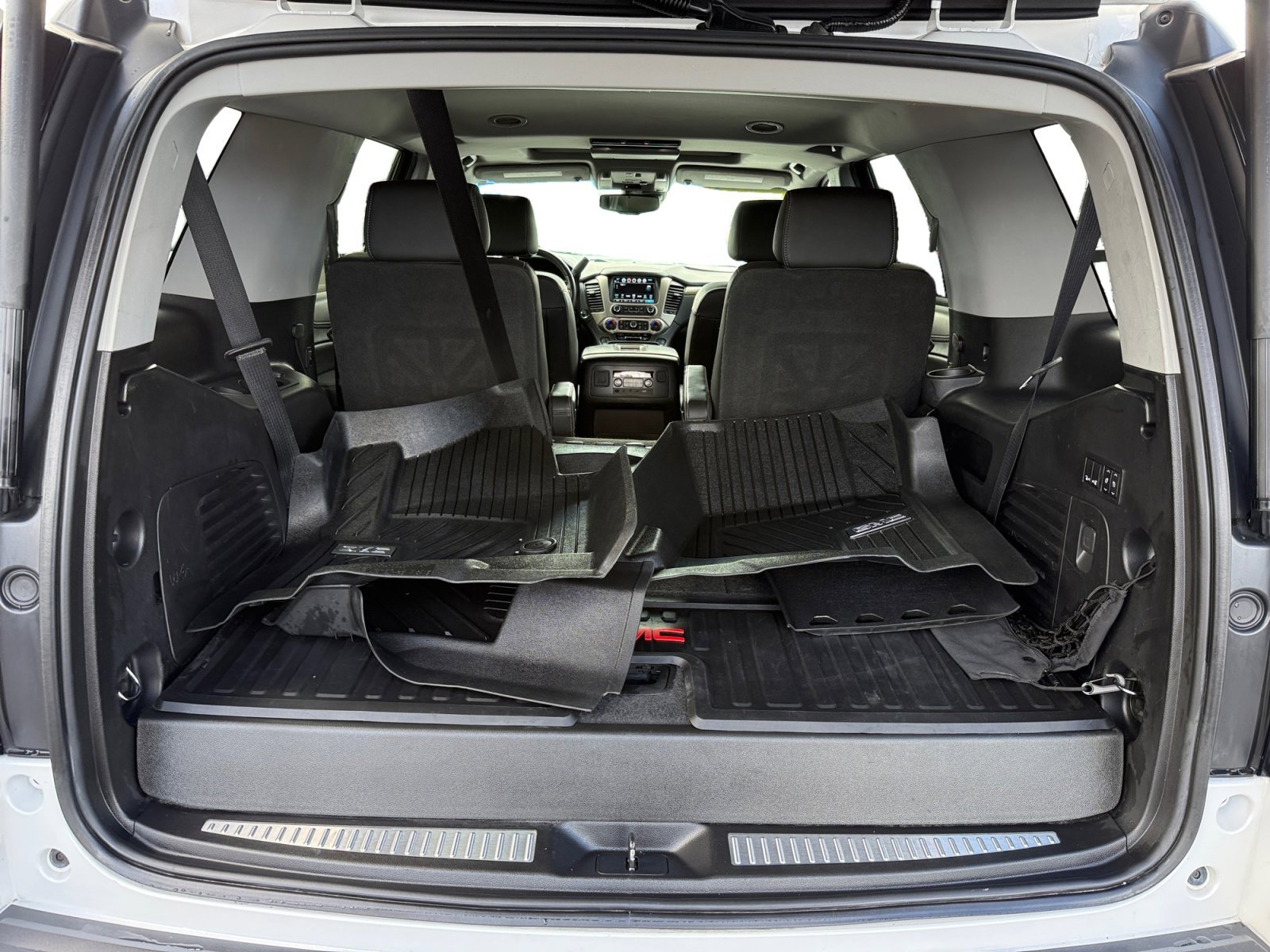 Used 2019 WHITE FROST TRICOAT GMC Denali image 17
