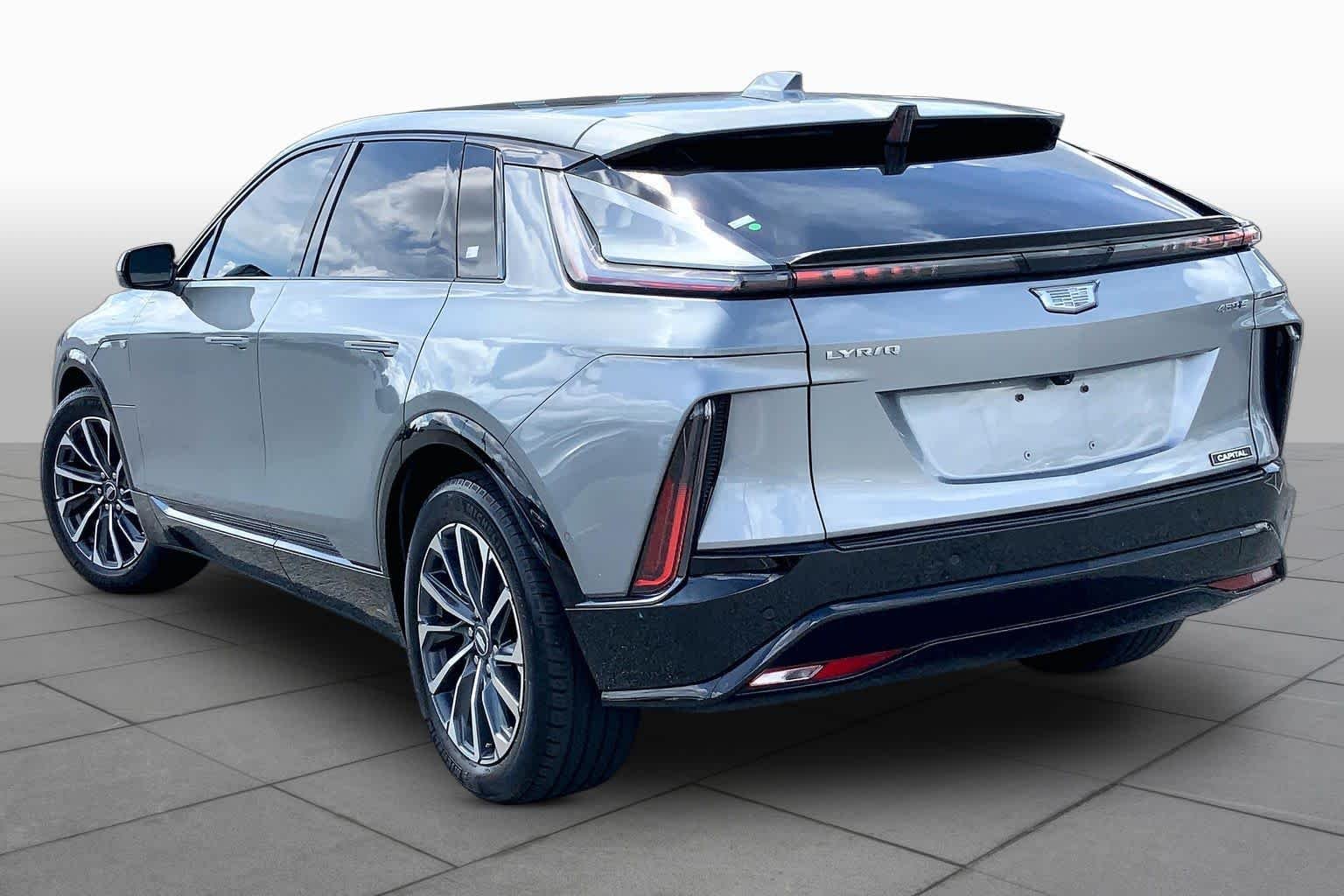 Used 2024 Argent Silver Metallic Cadillac Sport image 10