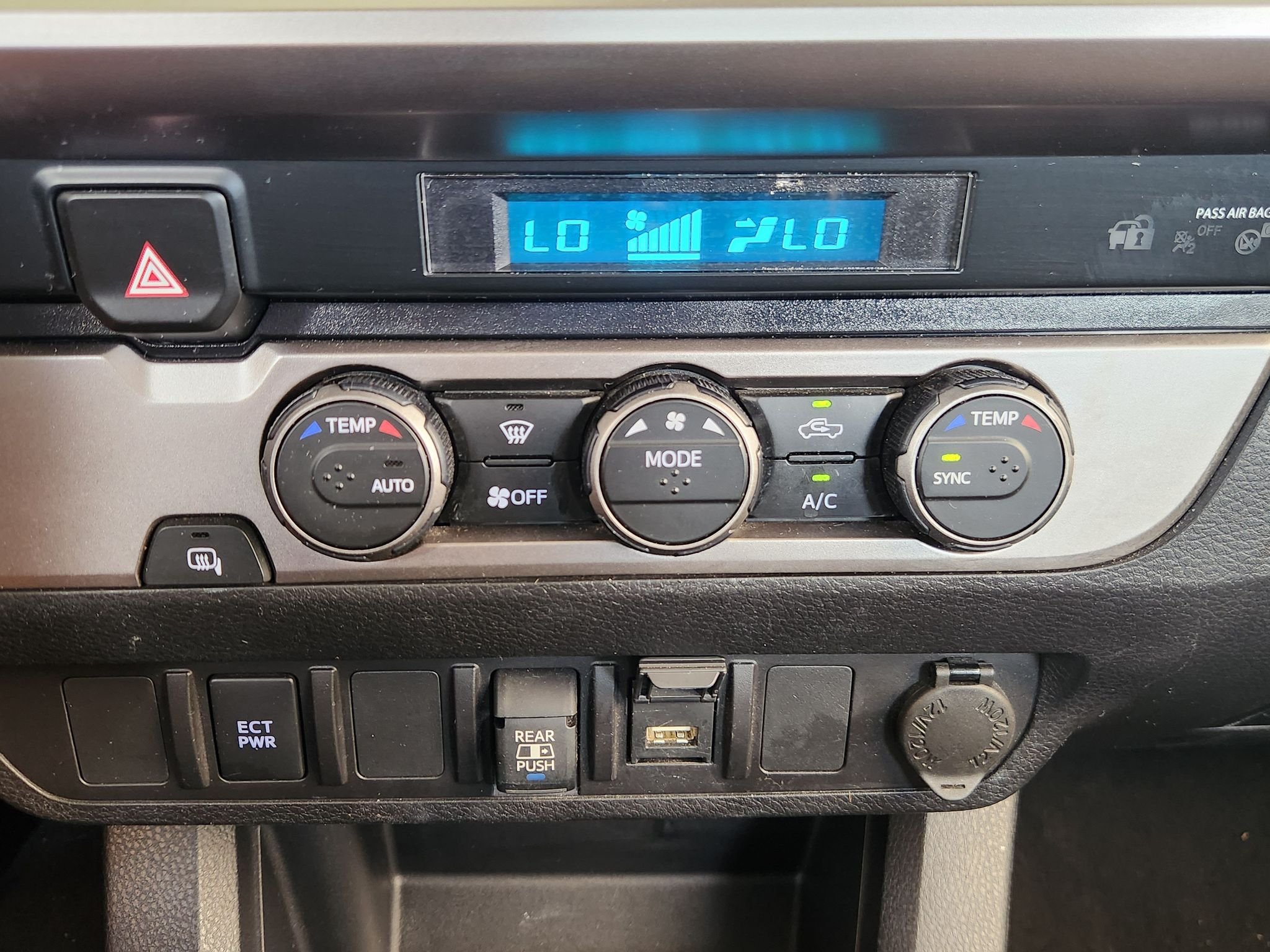 Used 2023 Ice Cap Toyota SR5 image 16