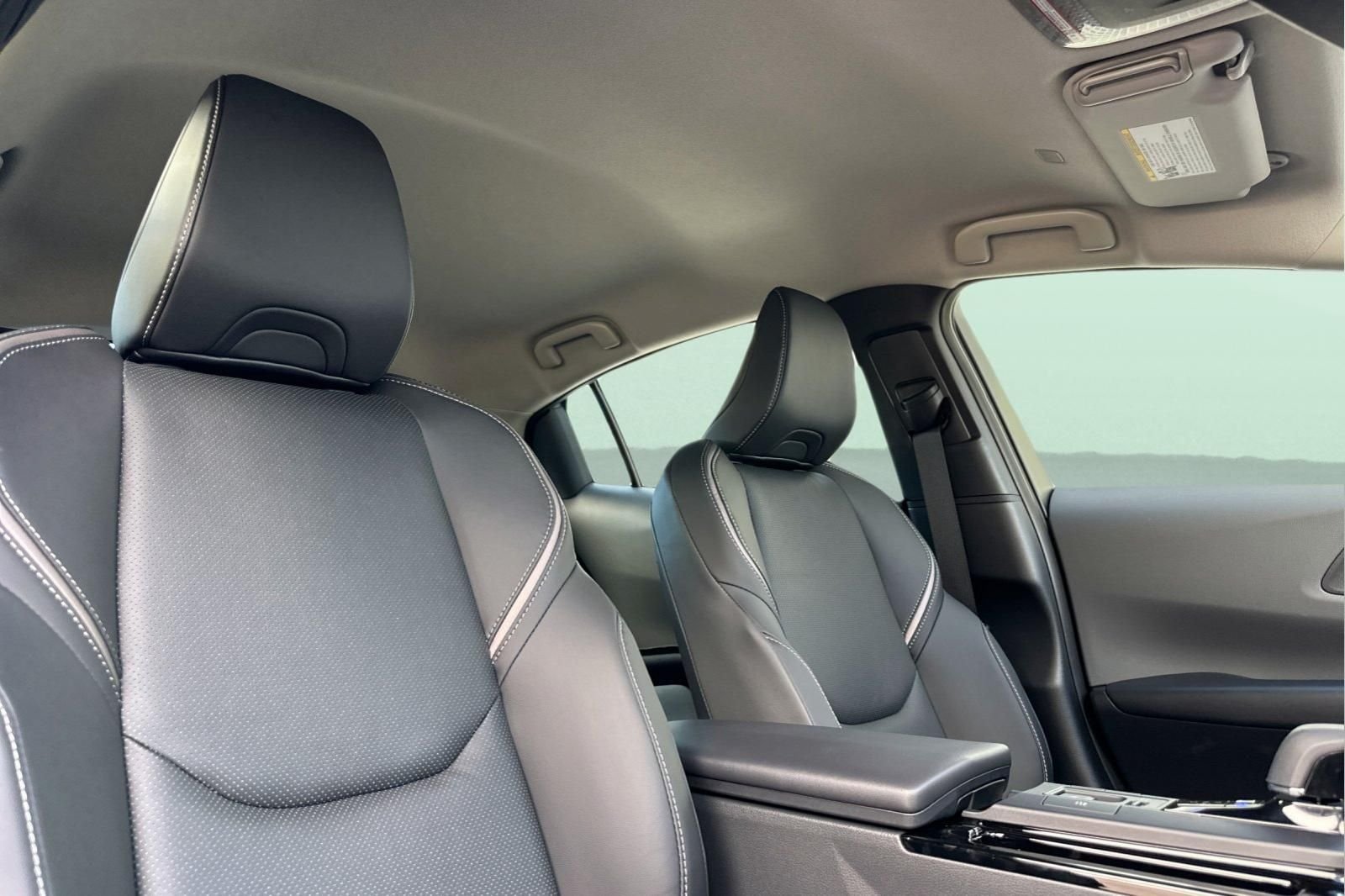 New 2026 Cutting Edge Toyota XLE image 16