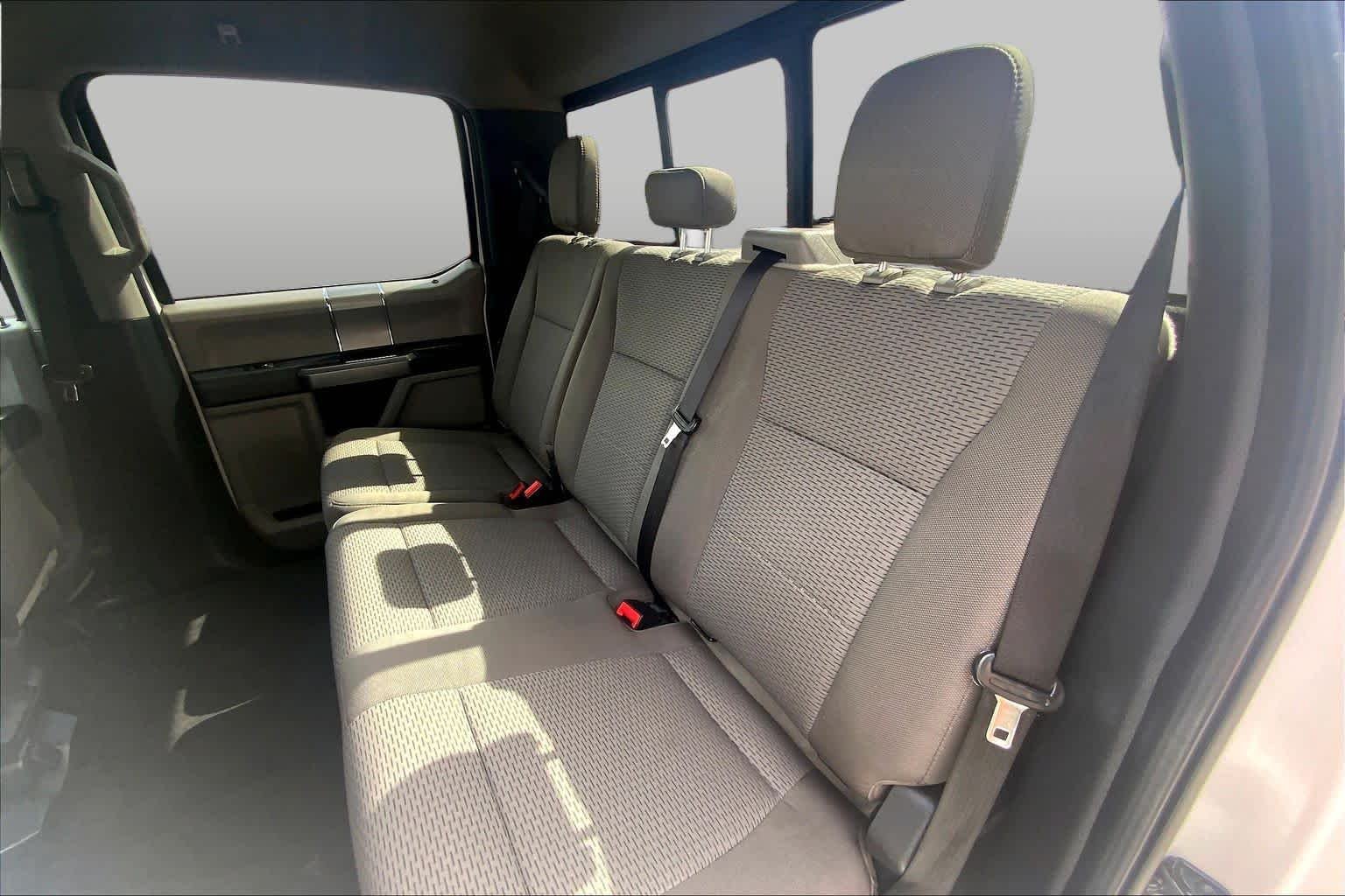 Certified Used 2022 Oxford White Ford XLT image 21