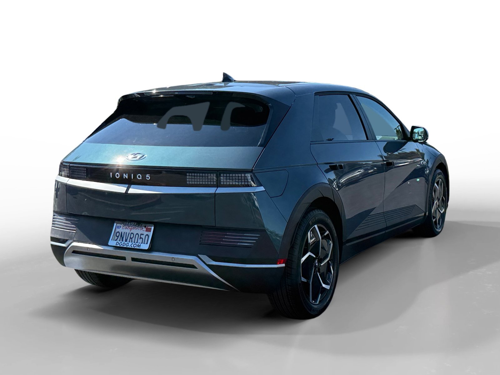 Certified Used 2024 Teal Hyundai SEL image 5