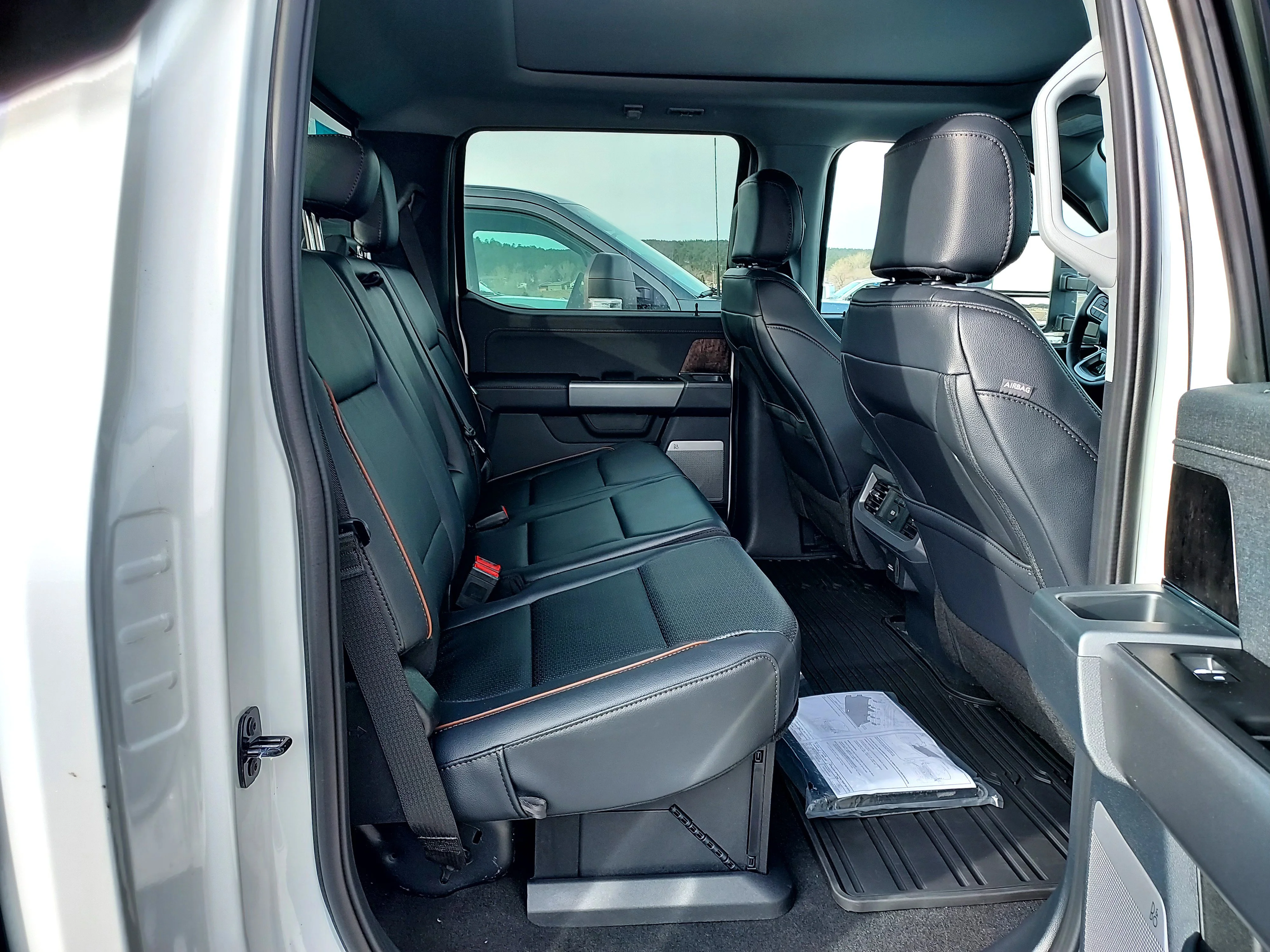 New 2026 Star White Metallic Tri-Coat Ford LARIAT image 23