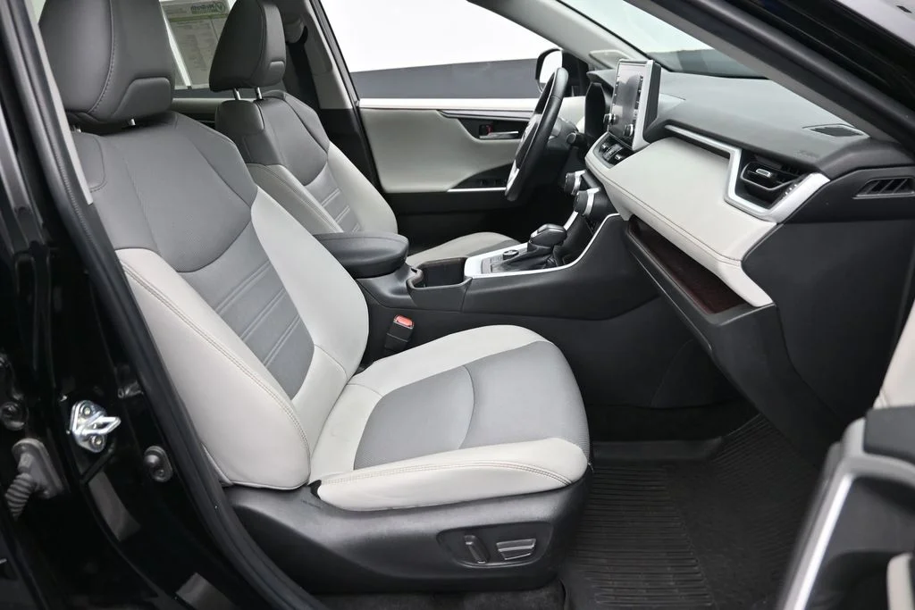 Certified Used 2022 Black Toyota Limited image 9