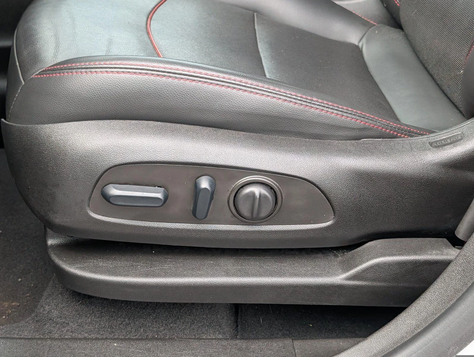 Used 2022 Silver Ice Metallic Chevrolet RS image 11
