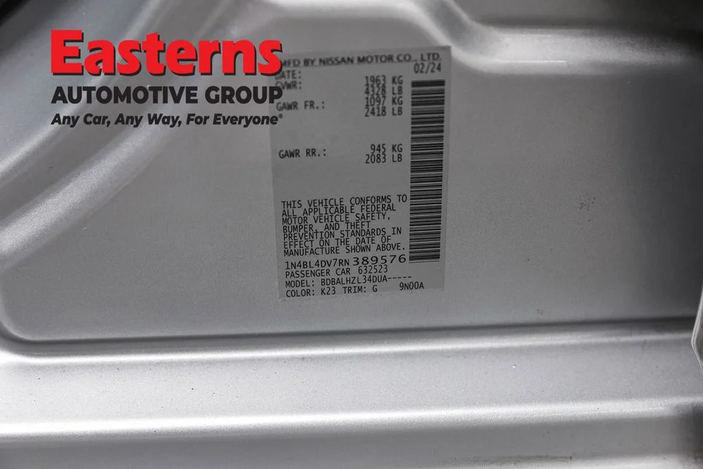 Used 2024 Silver Nissan 2.5 SV image 35