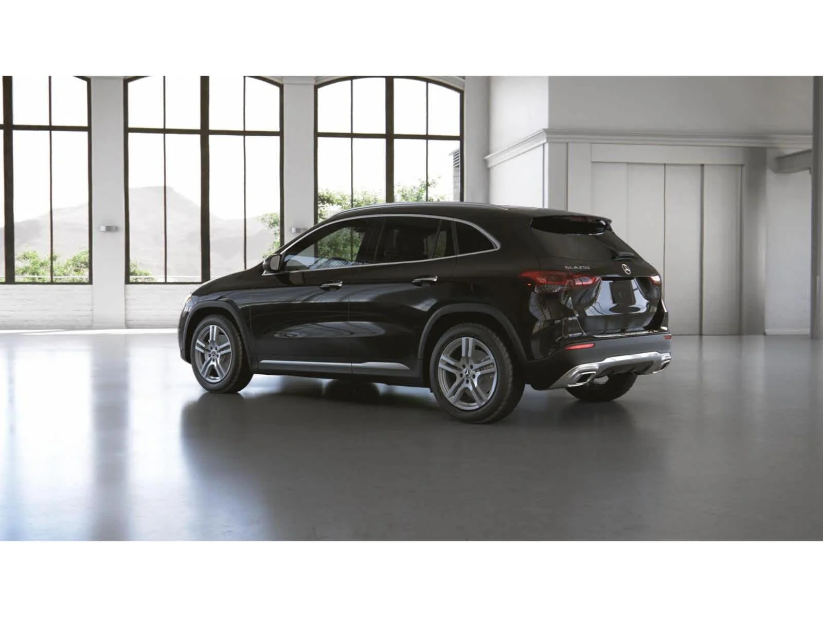 Used 2021 Night Black Mercedes-Benz GLA 250 image 30