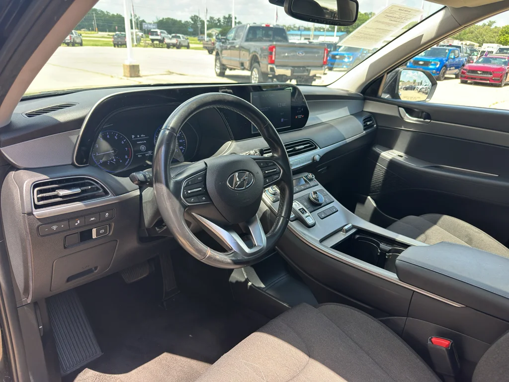 Used 2022  Hyundai SEL image 12