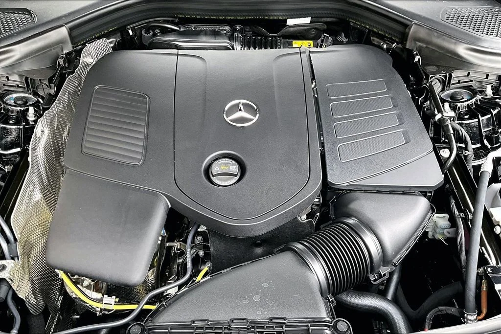 New 2026 Black Mercedes-Benz GLC 300 image 11
