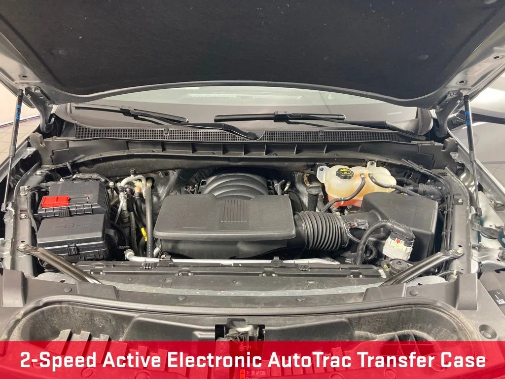 Used 2025 Gray Chevrolet Z71 image 31