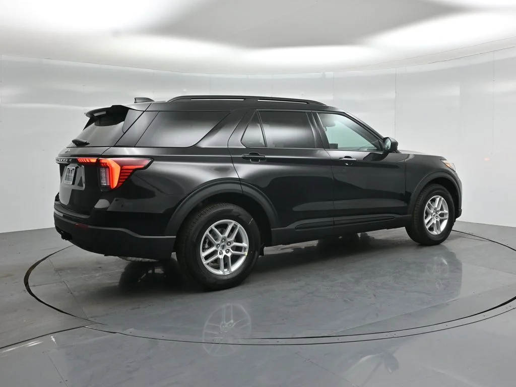 New 2026 Agate Black Metallic Ford Active image 27