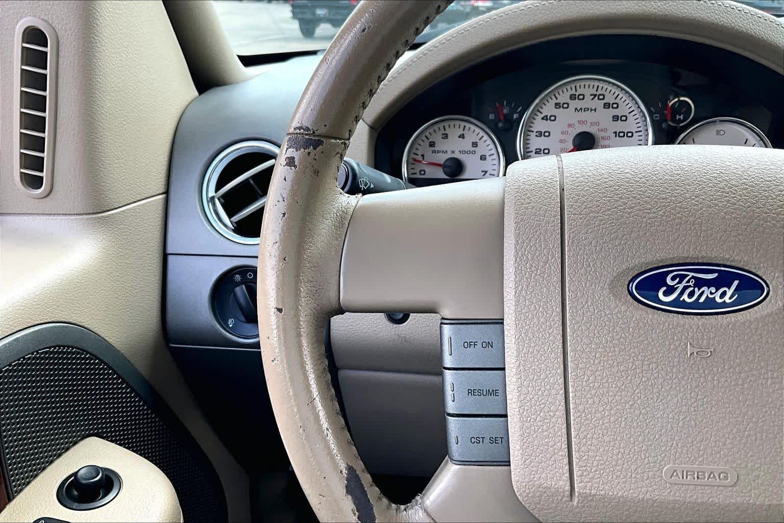 Used 2006 Black Ford King Ranch image 23
