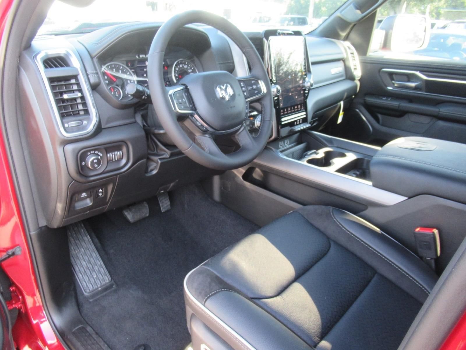 New 2026 Molten Red Pearl-Coat Exterior Paint RAM Laramie image 19