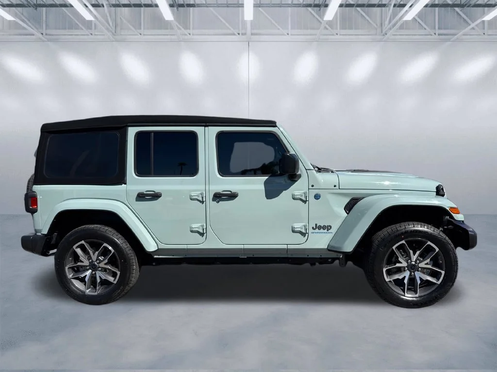 Used 2024 Gray Jeep Sport S 4xe image 3