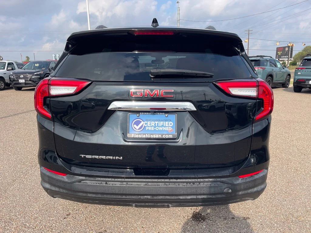 Used 2022 Black GMC SLE image 6