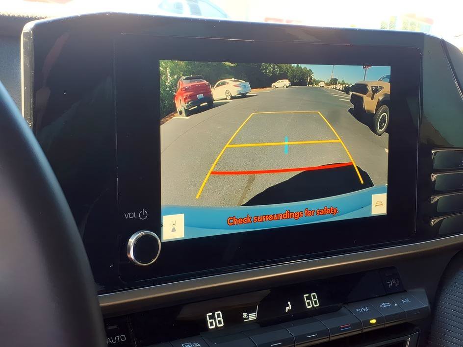Certified Used 2025 Ice Cap Toyota SE image 17