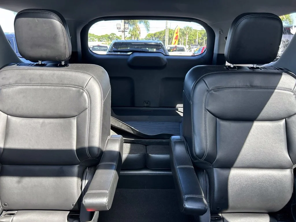 Certified Used 2024 Gray Metallic Ford XLT image 15