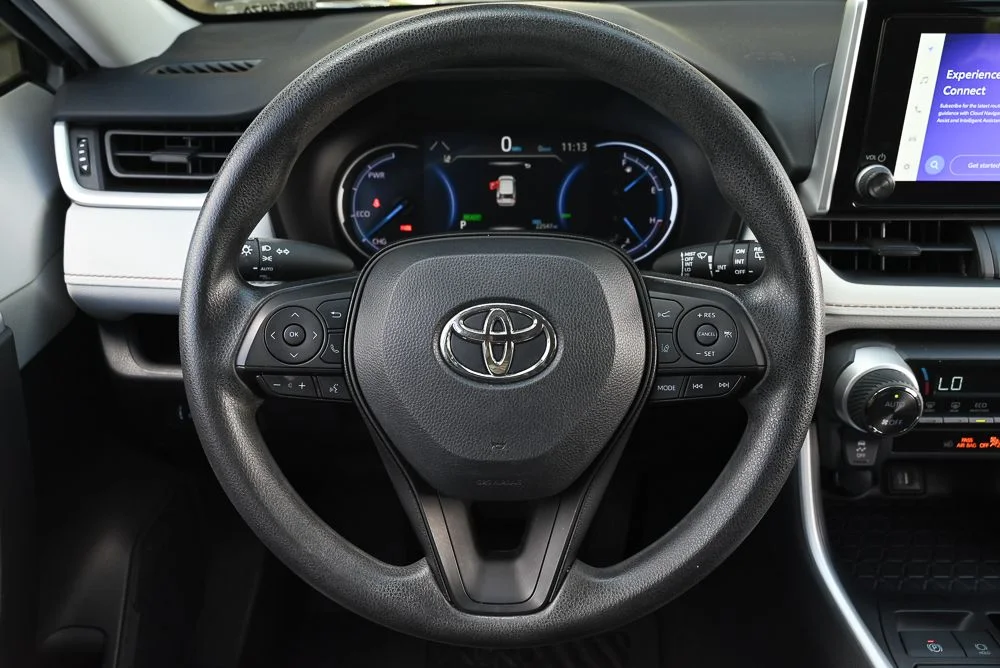 Used 2024 Silver Toyota XLE image 5