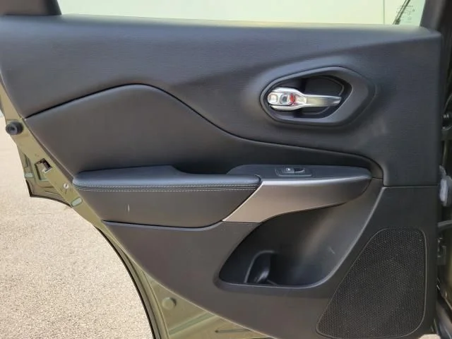 Used 2019 Green Jeep Limited image 11
