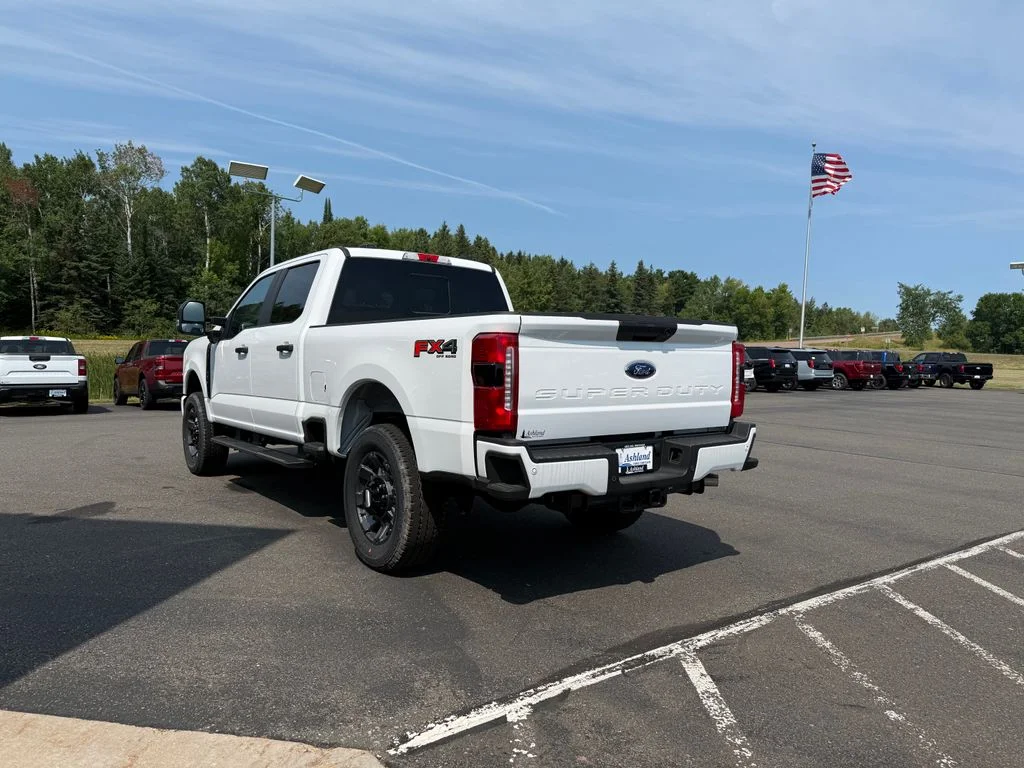 2026 Ford F-350 Super Duty XL - Photo 6