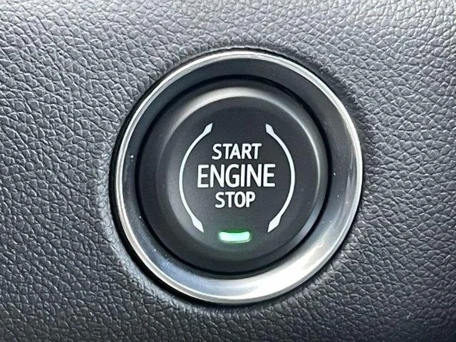 New 2025 Summit White GMC Elevation image 25