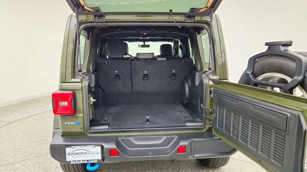 Used 2023 Sarge Green Clearcoat Jeep Sahara 4x4 image 21