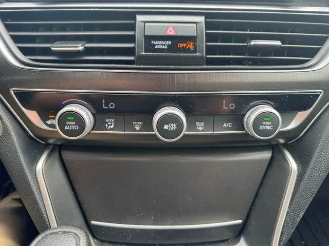 Used 2019 Lunar Silver Metallic Honda LX image 23