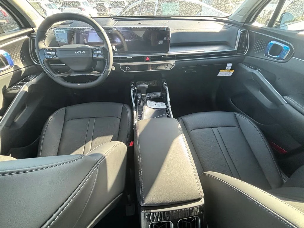 New 2026 White Kia S image 10