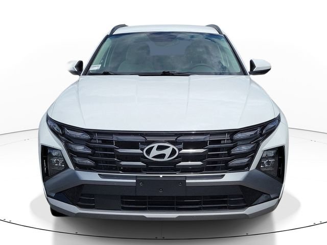 Used 2025 White Hyundai SEL image 1