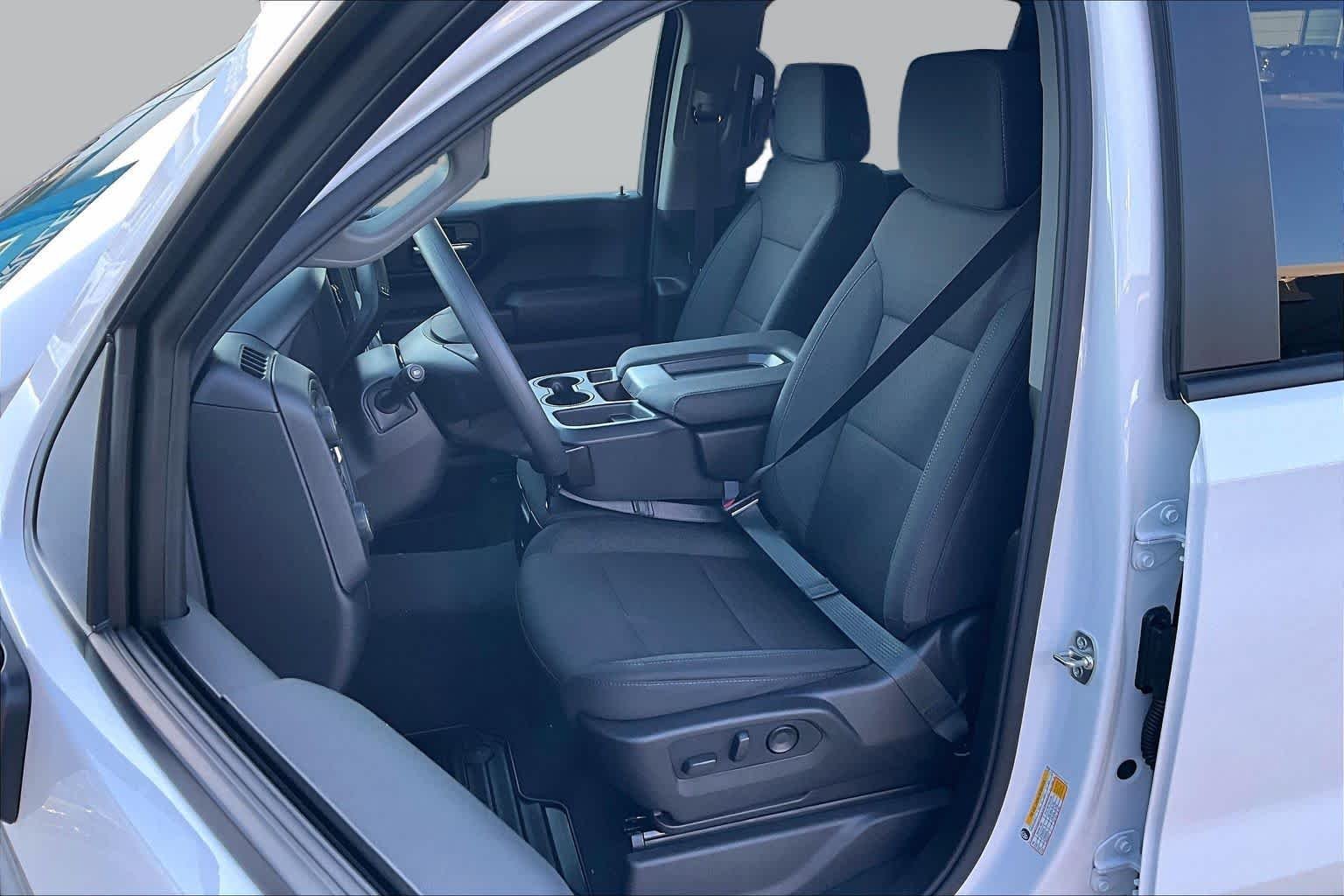 2026 Chevrolet Silverado 1500 Custom - Photo 10