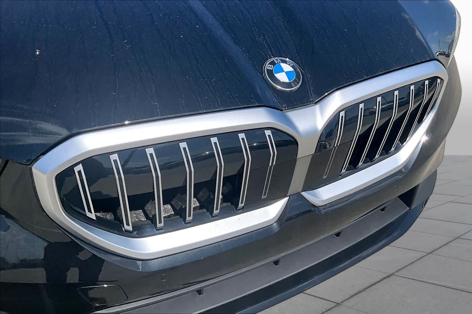 Used 2026 Black Sapphire Metallic BMW 540i xDrive image 29