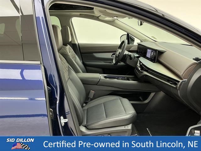 Used 2025 Deep Ocean Blue Pearl/Super Black Nissan Platinum image 26