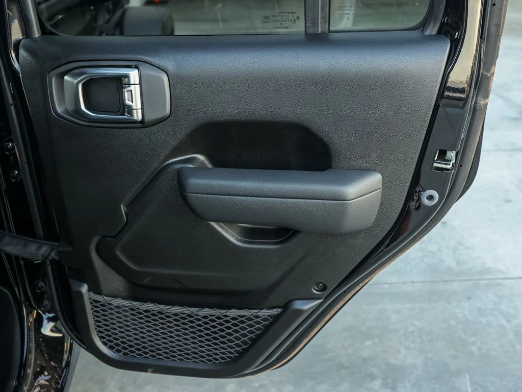 New 2026 Black Clear-Coat Exterior Paint Jeep Sport S image 18