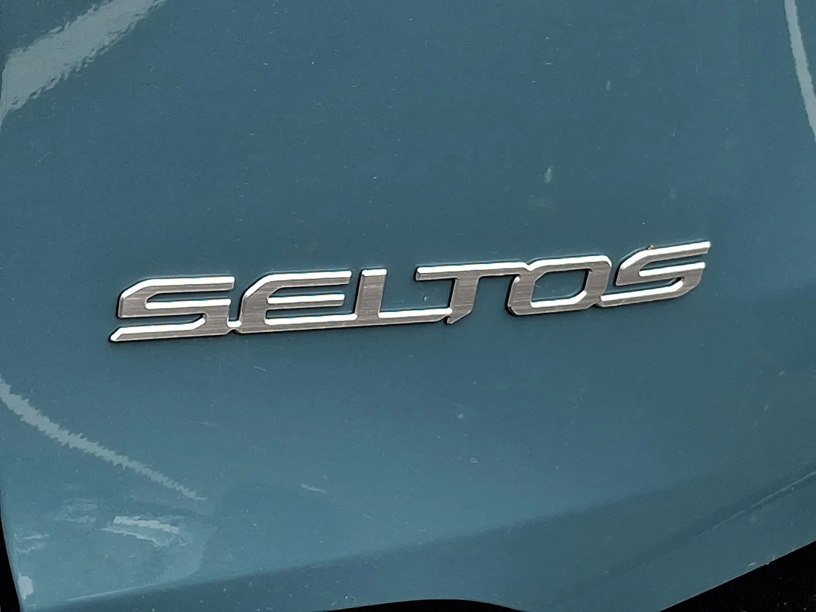 New 2026 Pluton Blue / Black Roof Kia S image 14