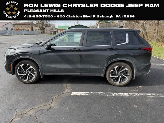 2022 Mitsubishi Outlander SE