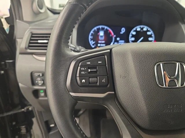 Used 2025 Crystal Black Pearl Honda RTL image 32