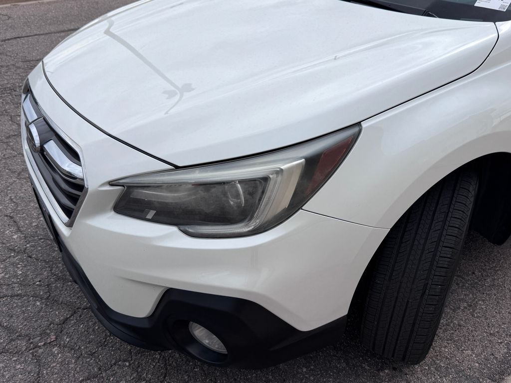 Used 2018 White Subaru 2.5i image 5