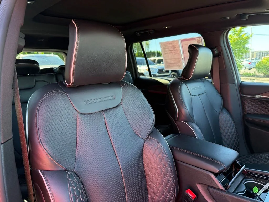 Used 2025 Gray Jeep Summit image 20