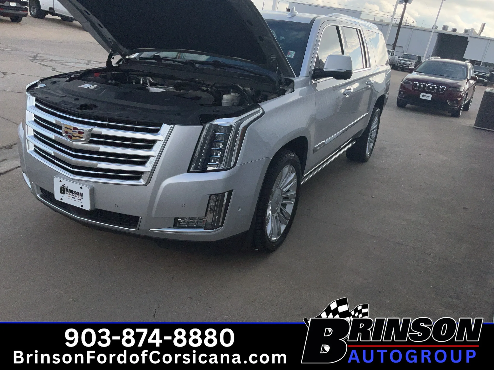Used 2018 Radiant Silver Metallic Cadillac Platinum image 13