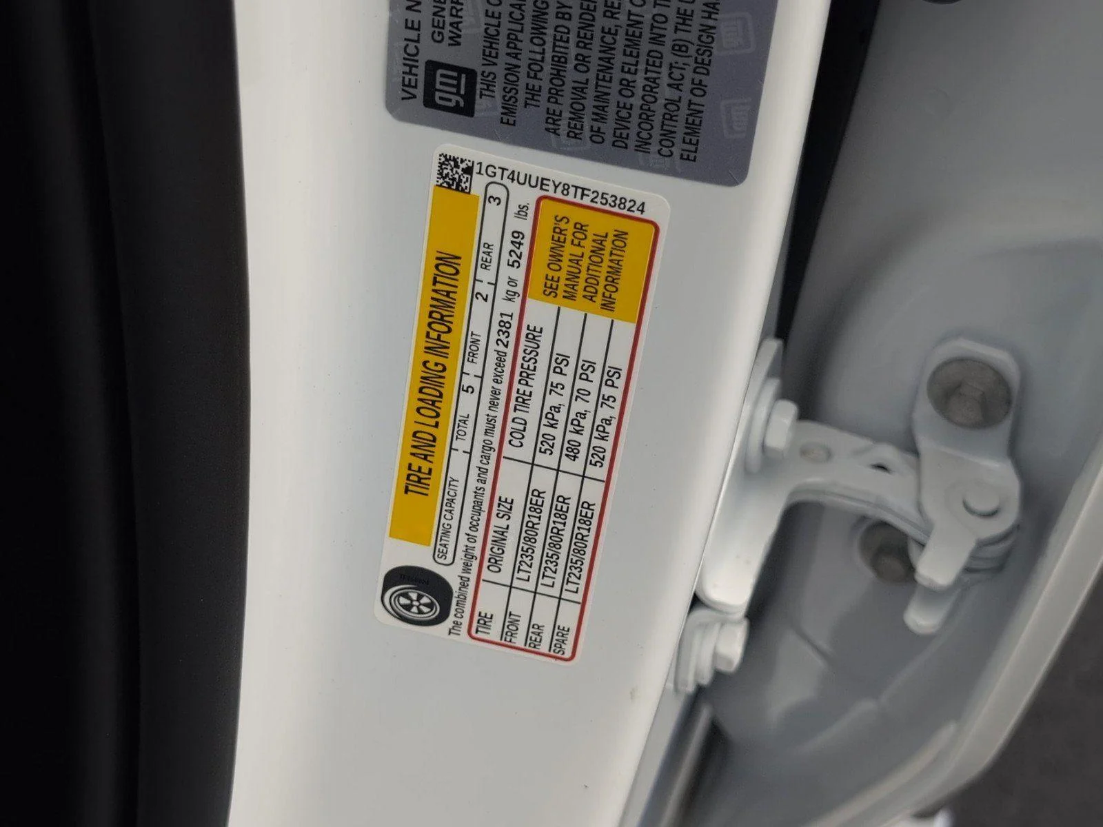 New 2026 Summit White GMC SLT DRW image 29