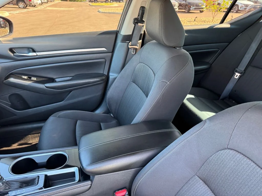Used 2023 Gray Nissan 2.5 SV image 7