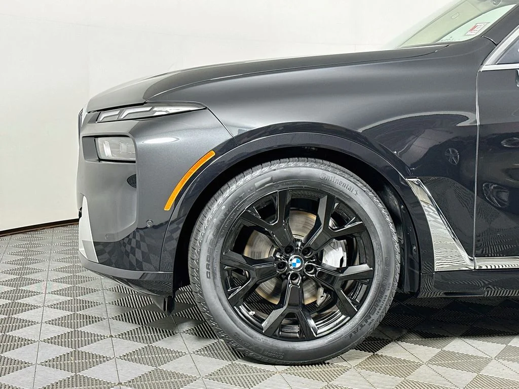 Used 2026 Black Sapphire Metallic BMW xDrive40i image 9