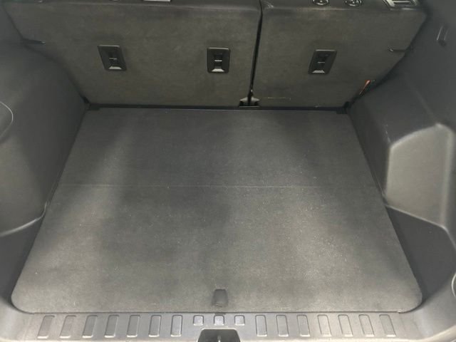 Used 2020 White Chevrolet LS image 8