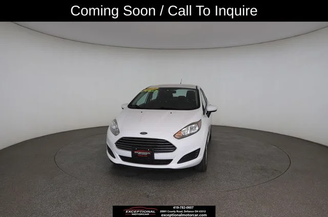 Used 2019 White Ford SE image 32