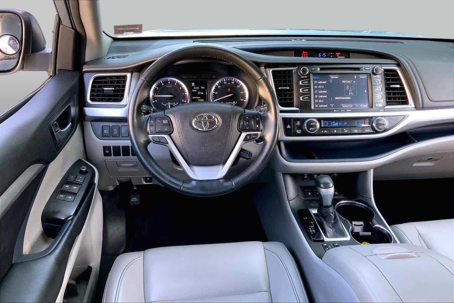 Used 2018 Celestial Silver Metallic Toyota XLE image 6